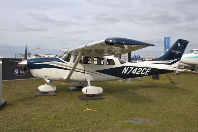 N742CE - Single-engine aircraft