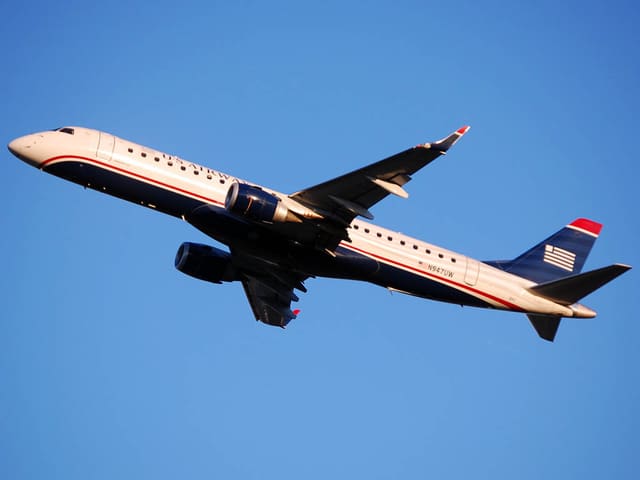 N947UW - Twin-engine aircraft
