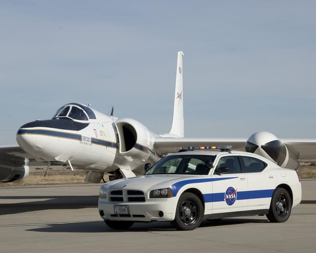 N806NA - Twin-engine aircraft