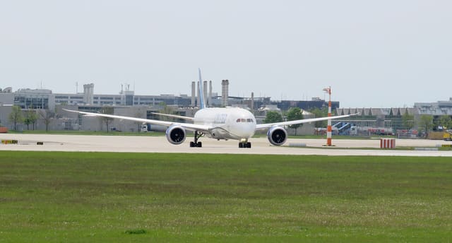 N14011 - Twin-engine aircraft