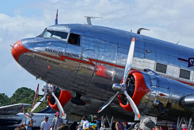  - Twin-engine aircraft