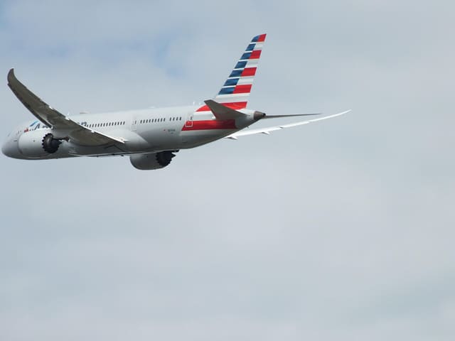 N819AN — Twin-engine aircraft