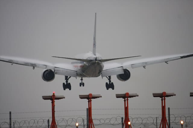 N786AN - Twin-engine aircraft