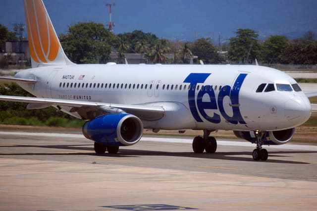 N407UA - Airbus