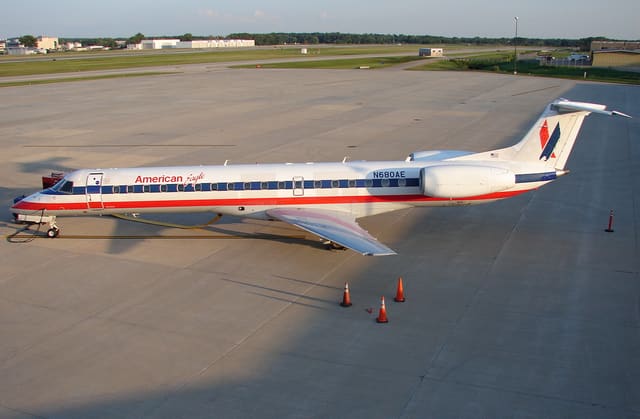 N680AE - Embraer