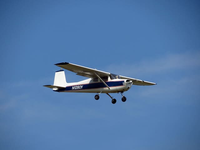 N1280Y - Single-engine aircraft