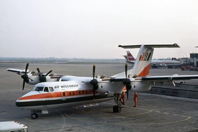 N890S - Aircraft