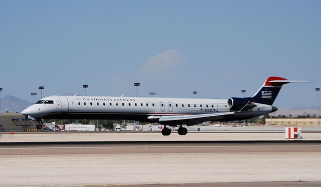 N907FJ - Twin-engine aircraft