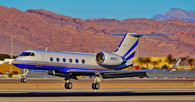 N883LS - Business jet