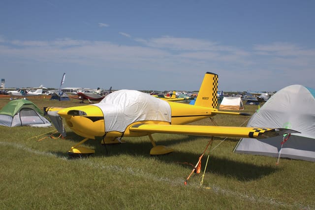 N6812Y - Single-engine aircraft