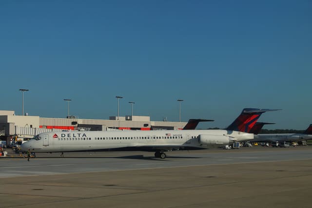 N902DE - Aircraft