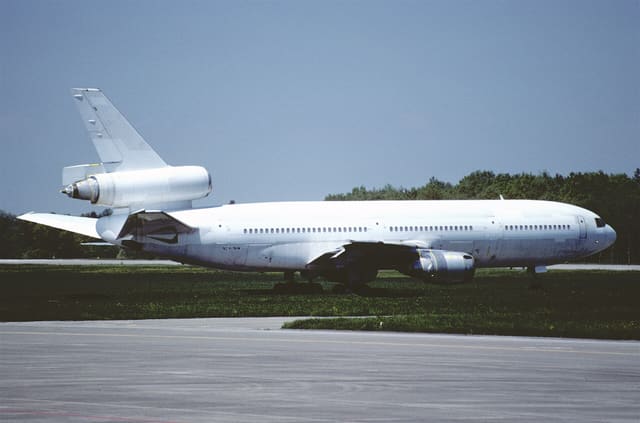 N240NW - Douglas