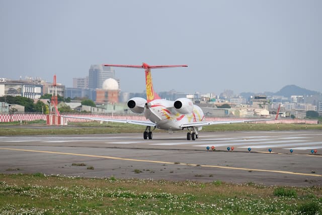N688JC - Twin-engine aircraft