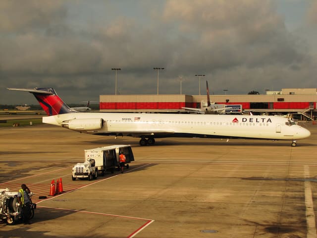 N981DL - Aircraft