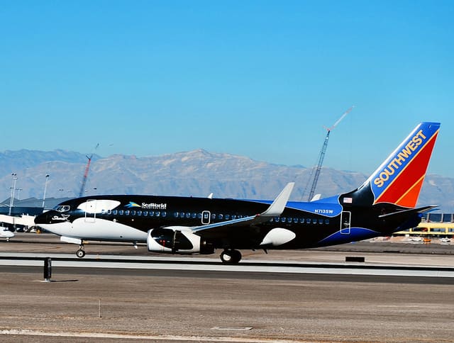 N713SW - Boeing