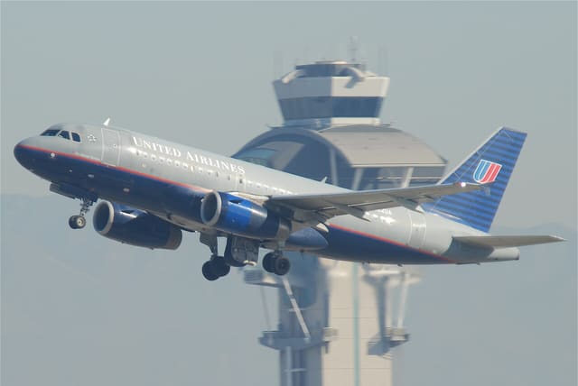 N822UA - Airbus