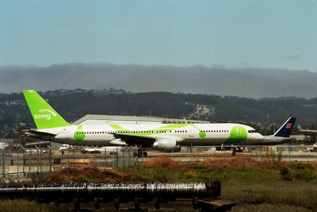N699DL - Boeing