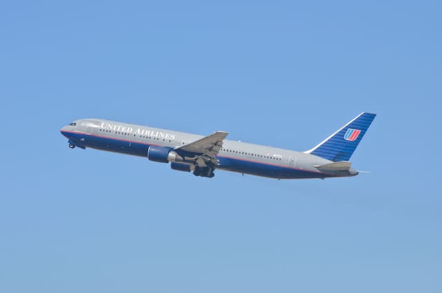 N676UA - Boeing