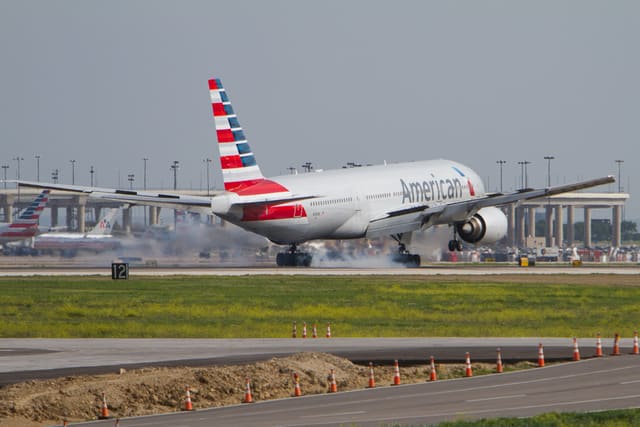N781AN - Twin-engine aircraft