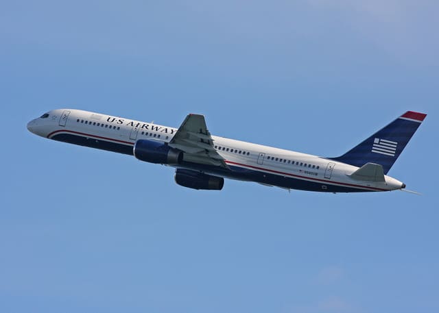 N940UW - Twin-engine aircraft