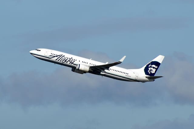 N320AS - Boeing