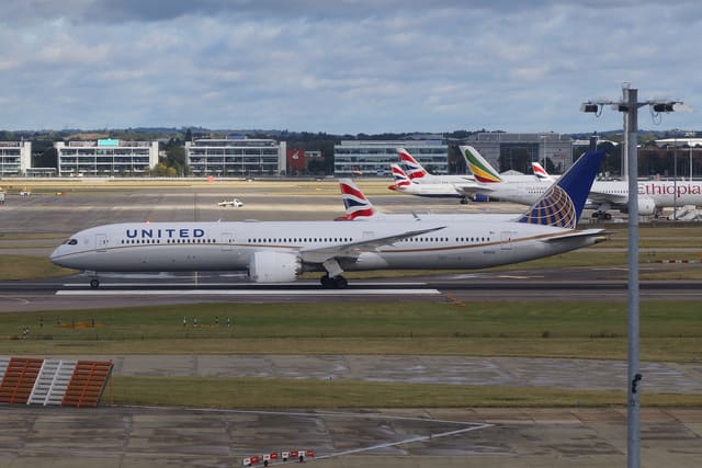 N12004 - Boeing