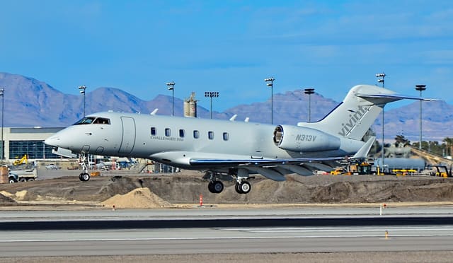 N313V - Bombardier