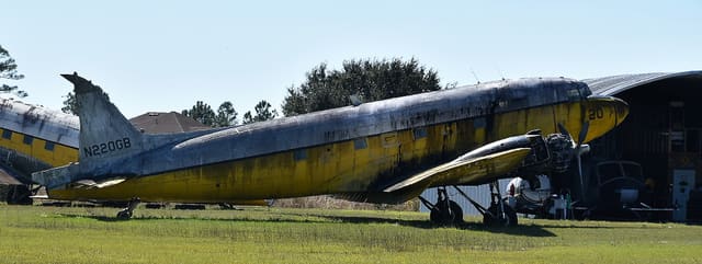 N220GB - Douglas
