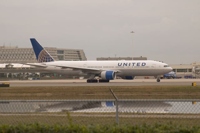 N220UA - Boeing