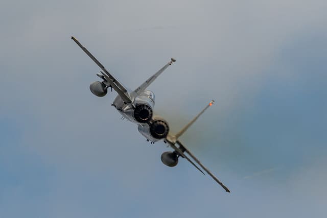  - Twin-engine aircraft