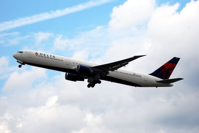 N832MH - Boeing