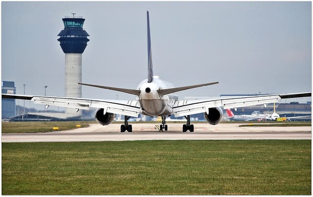 N19117 - Twin-engine aircraft