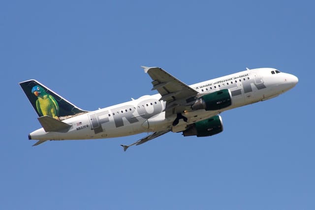 N937FR - Twin-engine aircraft
