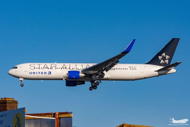 N653UA - Boeing