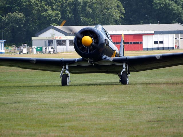 N13FY - Warbird