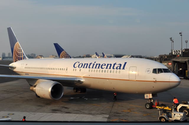 N67158 - Boeing