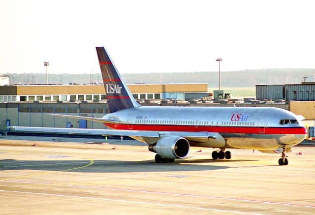 N653US - Twin-engine aircraft
