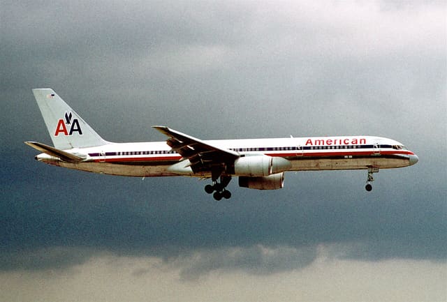 N671AA - Twin-engine aircraft