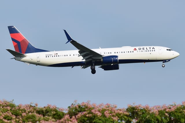 N930DZ - Boeing