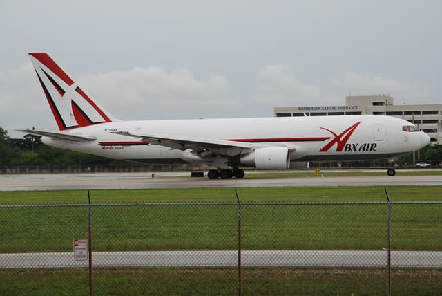 N750AX - Twin-engine aircraft