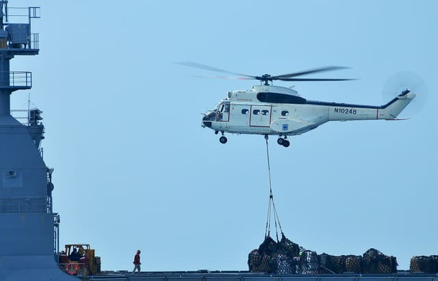N10248 - Helicopter