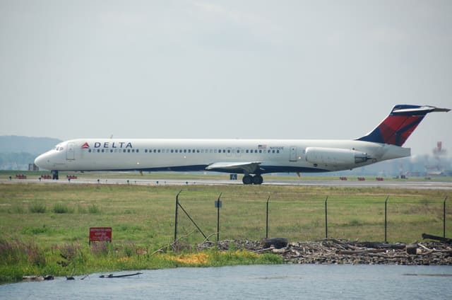 N915DE - Aircraft