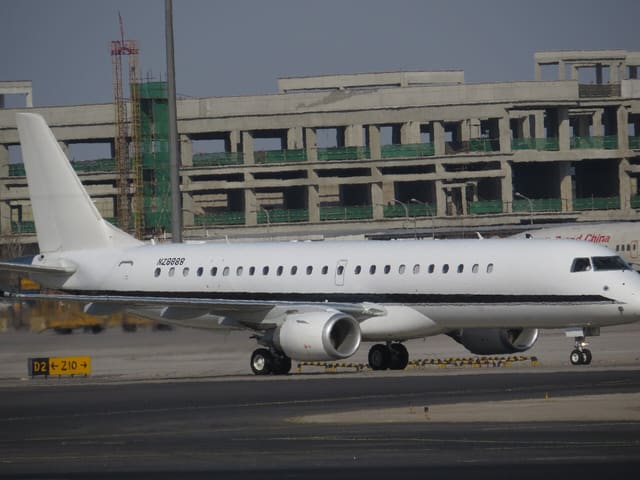 N28888 - Twin-engine aircraft