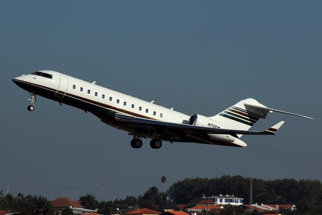 N70EW - Business jet