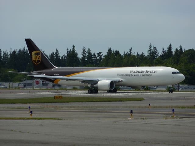 N340UP - Boeing