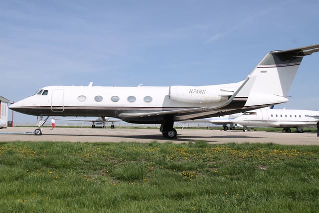N74HH - Business jet