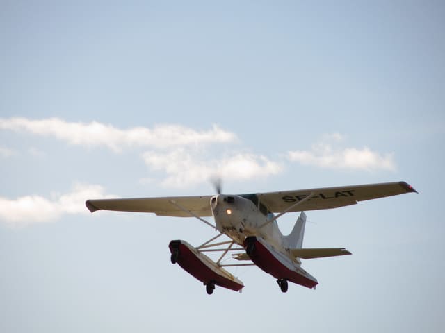 SE-LAT - Single-engine aircraft