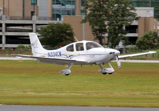 N334CM - Cirrus