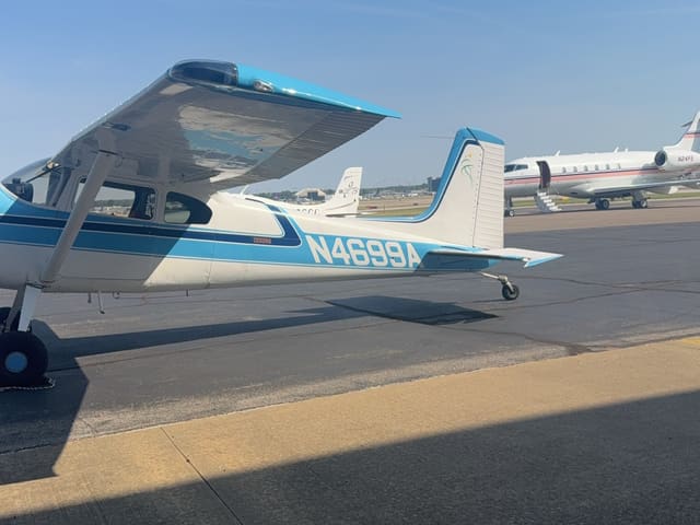 N4699A - Cessna 180