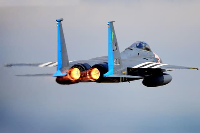  - Twin-engine aircraft